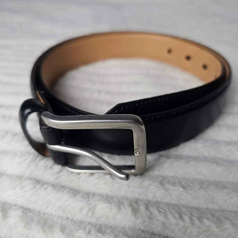 Banana Republic Mens Leather Silver Buckle Belt 32 Black Classic Professional
